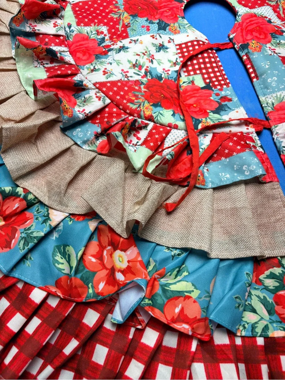 Vintage. Pioneer Women Red Floral Ruffled Tree Skirt -